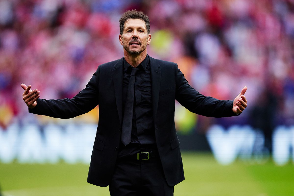 TouchlineX's tweet image. 🚨 𝗕𝗥𝗘𝗔𝗞𝗜𝗡𝗚: Diego Simeone has conceded 4 goals in 13 minutes.