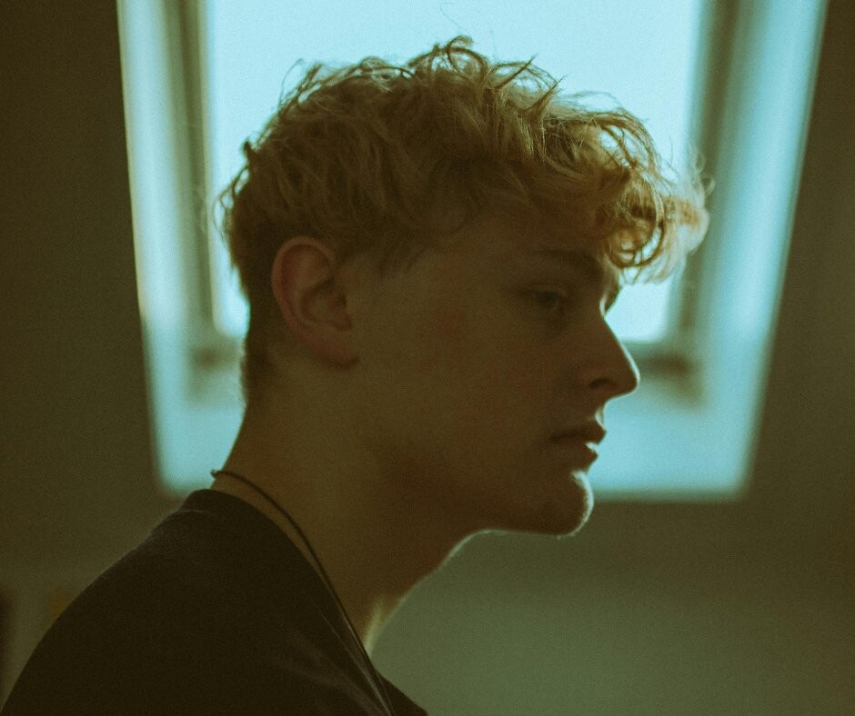 SAResource's tweet image. 💔 Like many who battle addiction, #SexAddicts often wrestle with persistent feelings of low self-worth and inner doubt. 

#RecoveryJourney #SelfAcceptance #MentalHealthAwareness
rpb.li/lKxoM