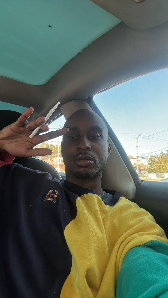 KamikazeJesus's tweet image. next gen top #stoner pass me the torch DROP YA ROLLS/SMOKE SESSION in the comments ⬇️⬇️⬇️⬇️💨💨💨 #postwork #stonertwt #dailysmoke