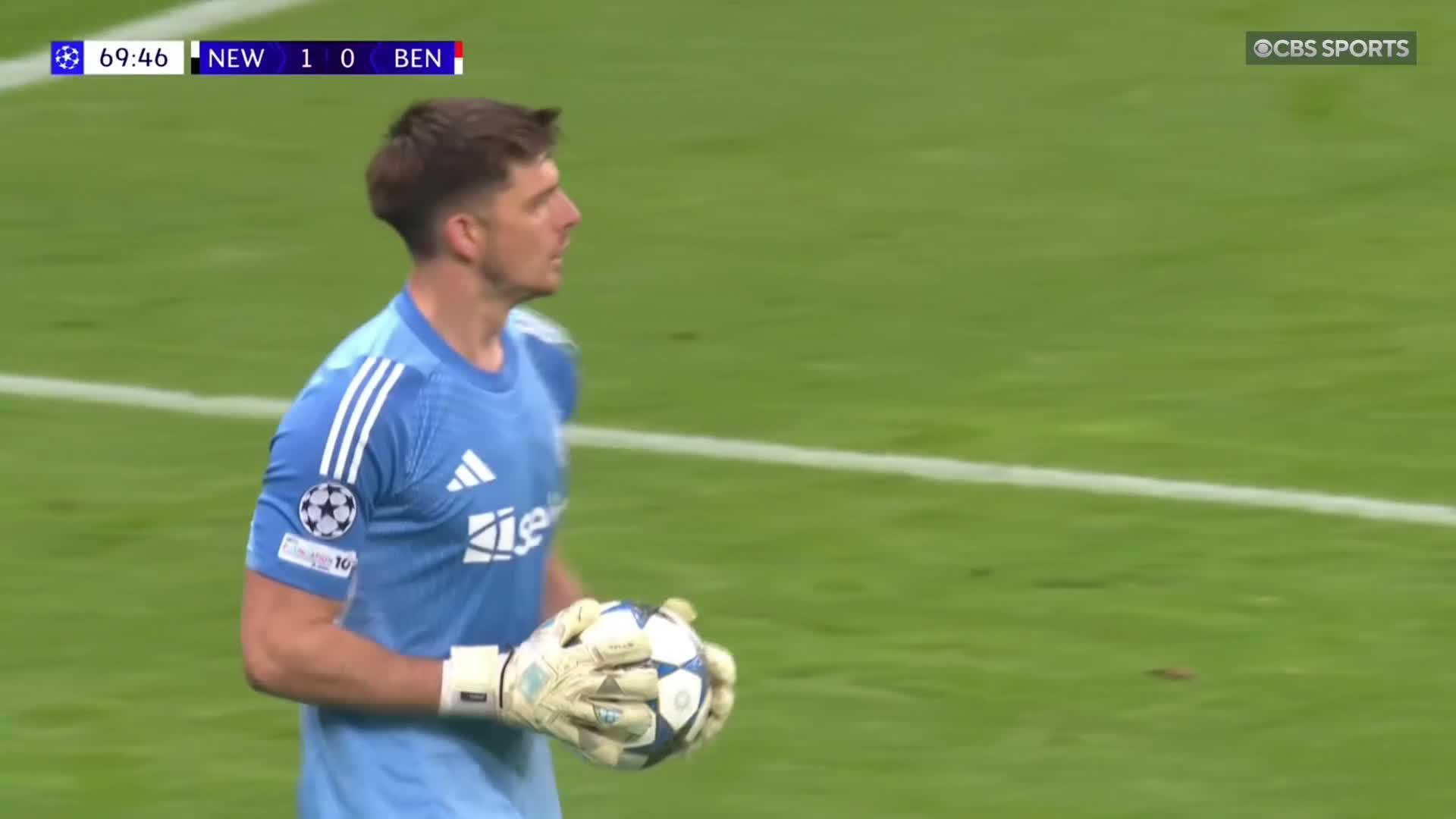 Nick Pope with the assist 🤯Harvey Barnes finishes it off brilliantly for Newcastle ⚽