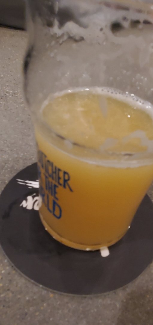 Jonas drinks BEER 🍺 tweet media