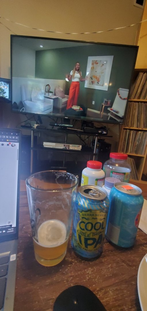 Jonas drinks BEER 🍺 tweet media