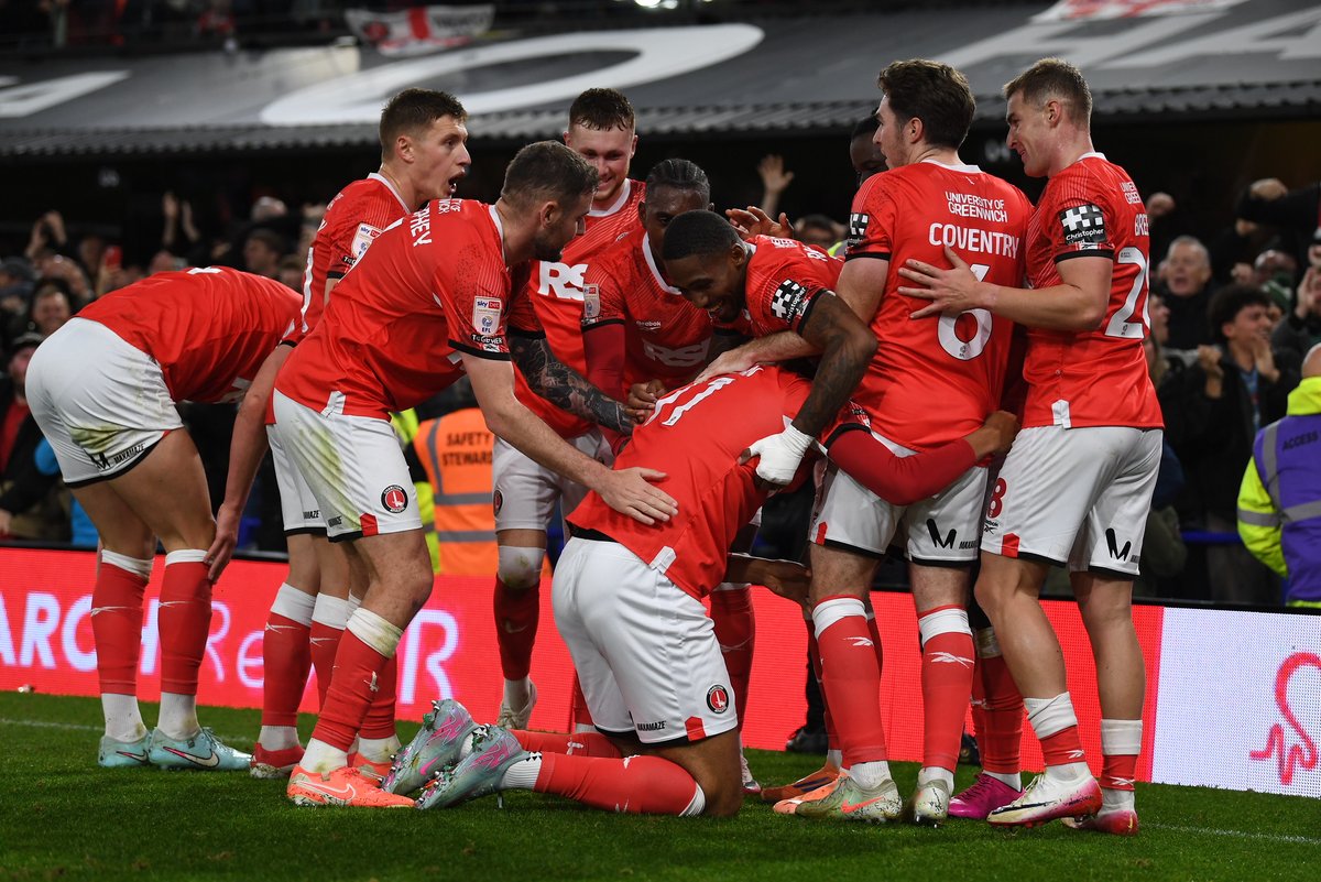We've had worse nights, I guess.

Lovely stuff.

📸 Kyle Andrews 

⏱️ FT 🚜 #itfc 0-3 #cafc 🔴