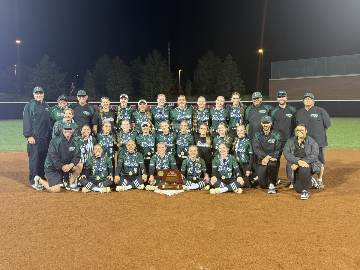 Last night was magical. Thank you Hawks Nation for showing up, being loud and willing us to Victory!                      2025 STATE CHAMPION!
HAWKS ON TOP!
💚🥎🖤