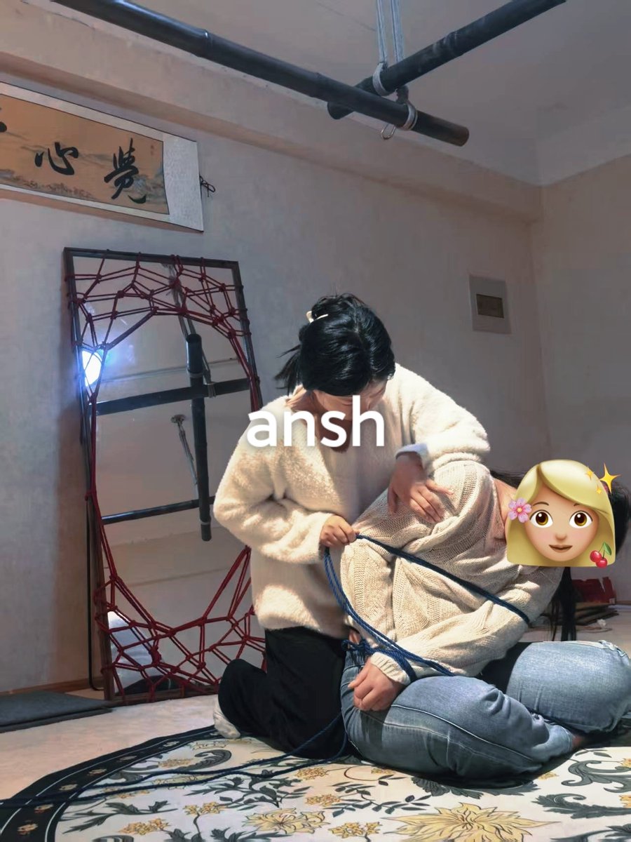 四目相对的瞬间只有我们
📍<a href="/liliane_reid/">不知（觉·Studio</a>