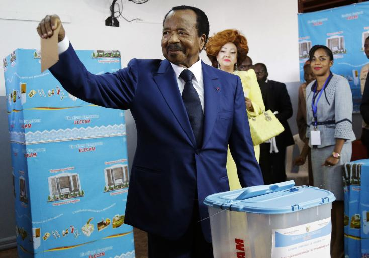 mediacongo's tweet photo. #Cameroun: Alors que la Commission nationale de décompte des voix a annoncé Paul #Biya, vainqueur avec 53,66%, Issa Tchiroma #Bakary, 2e, avec 35,19 %, ce dernier revendique la victoire avec plus 60% des voix en sa faveur. Cependant, ces résultats provisoires publiés doivent être validés par le Conseil constitutionnel, seule instance habilitée à proclamer le résultat définitif de la présidentielle