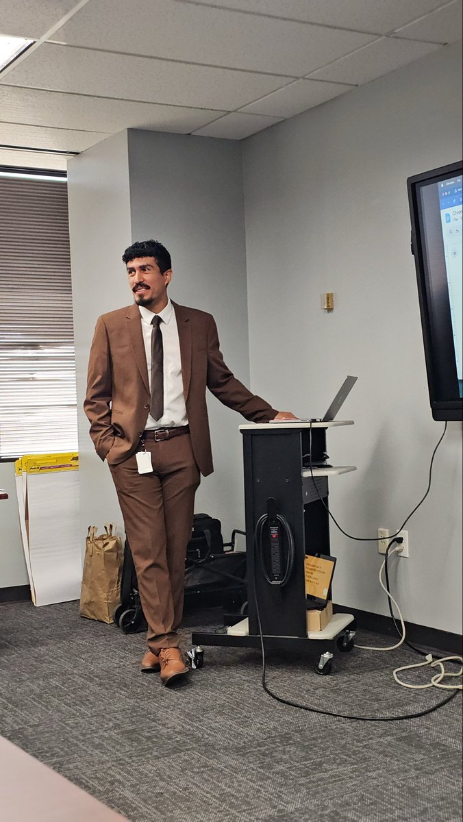 GambitoHdez's tweet image. Samuell is Top 5 in @dallasschools in terms of Freshman Attendance 🔥
I had the opportunity to share the systems we’re using with other high schools via @HSTDallasISD @TemesghenAsmer3 
Excited to continue fighting for the educational outcomes of our students! @RubyGarzaDISD