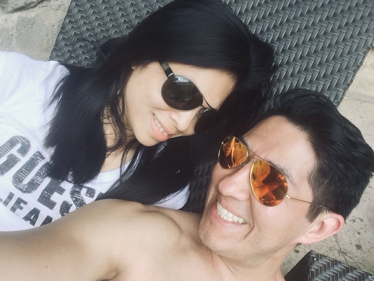 MAX_EDM_'s tweet image. Celebrar Nueve Años!!
Se dicen fácil… y lo son cuando tienes a la persona correcta contigo. Sincera, Leal, Inteligente, Independiente, Eficiente, Trabajadora, Consciente, suma y propone… en fin no acabo hoy…
#MyBeautifulEyes #CopasNegrasListas #YouKnowTheRest