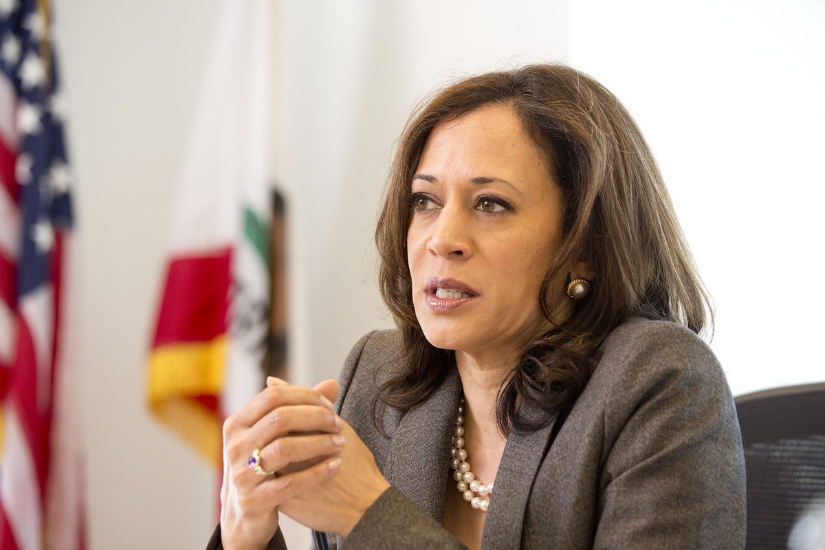 Who else agrees that Kamala Harris, without a doubt, would've been a better president than the current ding dong? #TrumpHatesOurHealthCare