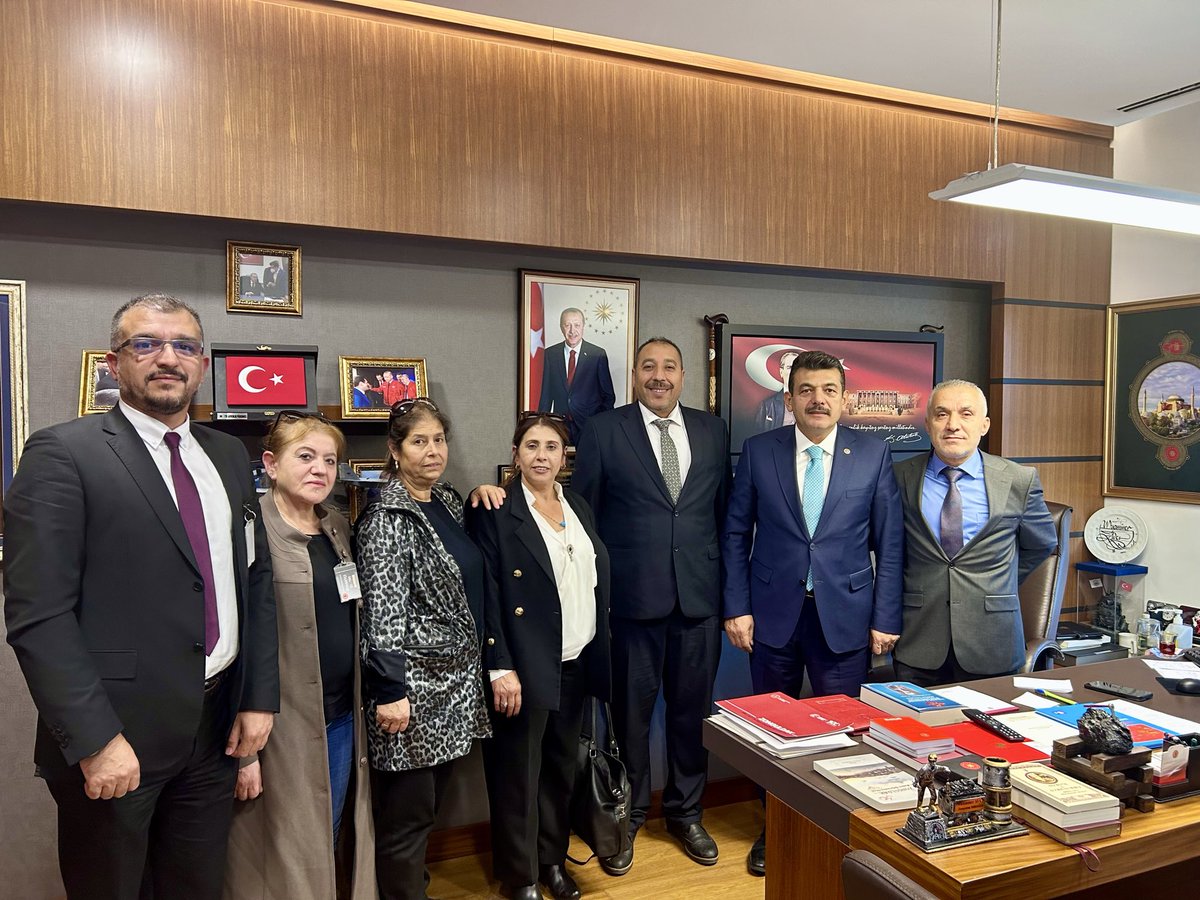 📍#TBMM

Kdz. Ereğli Roman Derneği Başkanı Çile Atlazoğlu’na ve yönetim kurulu üyelerine nazik ziyaretleri için teşekkür ediyorum.