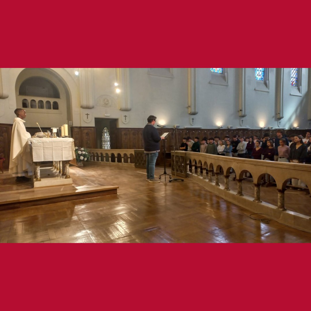 Los alumnos de 1° y 2° de Bachillerato celebran la festividad de Mater en la capilla con una eucaristía.