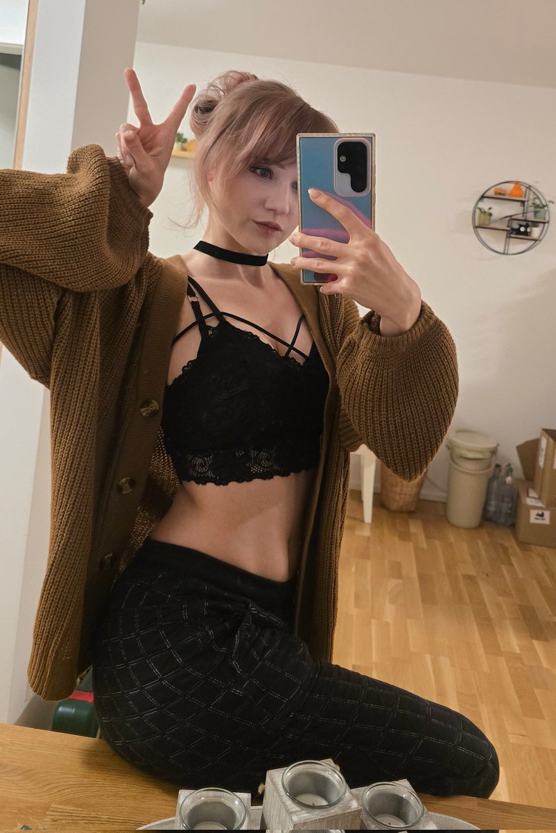 KaddiCosplay's tweet image. Stream geht jetzt looos! 👻
🎃 Spooky Subathon 2/7! 🎃

Wir checken Horror Game Demos aus und maybe more Rewards? 👀🍁🍂

➡️ twitch.tv/KaddiCosplay ⬅️