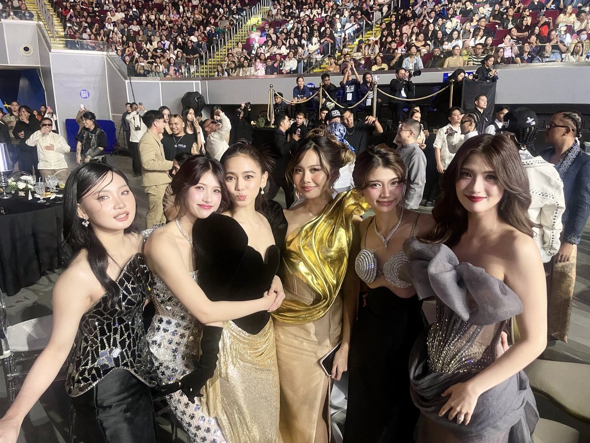 angelahermoso__'s tweet image. 🤍🤍🤍