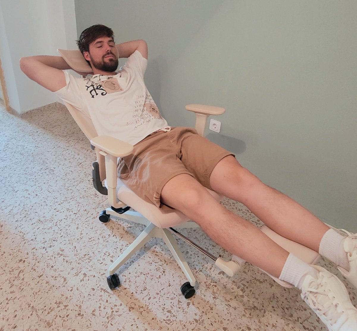 TheLastZoan's tweet image. Mañana video contando qué puede ser el ONE PIECE. Un editor de Oda ha dado una pista. La analizaremos! 
PD: recuerdo que podéis visitar la tienda de #FlexiSpot en Amazon con muchas ofertas amzn.to/44d5td7
La silla #FoldeX que uso amzn.to/4oi8tNC
#flexispotamazon