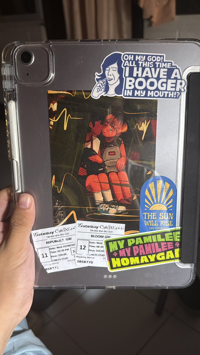 coffeebinse's tweet photo. cannot explain how happy i am to have a physical print of this :”) https://t.co/ApupFqyZC9