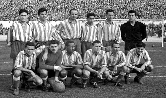 Se cumplen 74 años (Metropolitano, 21.10.1951) de un 7-2 del Atleti sobre el Racing conseguida por este #11ATM: Juncosa (⚽⚽), Silva, Lozano, "Lobito" Hernández, Mújica, Montes, Mencía, Menéndez (ps), Ben Barek (⚽), Pérez-Payá (⚽⚽⚽), Méndez y Escudero (⚽).
#TalDiaComoHoy