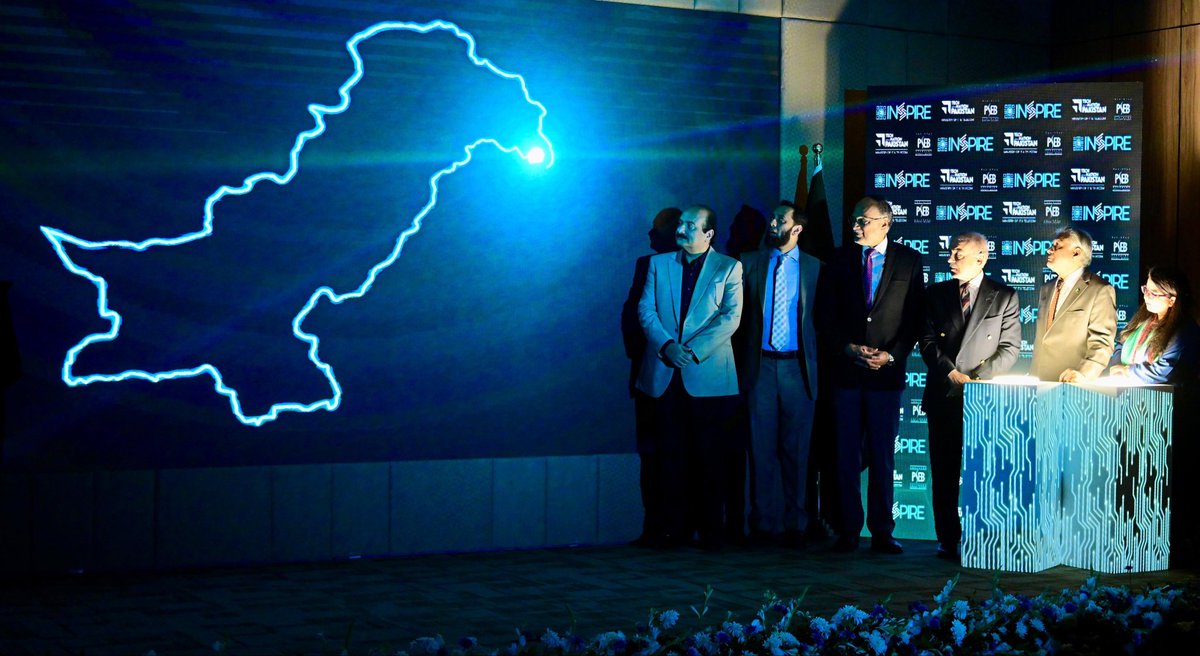 developingpak's tweet image. #Pakistan kicks off its bold National #Semiconductor Program with a Rs. 4.5Billion boost!
PM Shehbaz Sharif hails it as a game-changer for the nation's tech future, promising more investment to spark innovation and cement Pakistan as a regional tech powerhouse