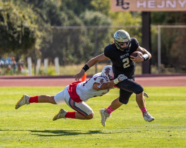 After a multiple great conversations with Coach Lopeteguy, I’m Blessed to receive my first JUCO offer to play for Butte College for 27’.🙏🏾 #AGTG #BCPRIDE
<a href="/ButteFootball/">Butte College Football</a> <a href="/Coach_Snelling/">Coach Snelling</a> <a href="/DBCoachNoxBC/">Coach Nox</a> <a href="/CoachFlesh/">Coach Flesher</a> <a href="/CoachFunk55/">WFunk</a> <a href="/Coach_Hays2/">Jon Hays</a> <a href="/Coach_Busey/">Alan Busey</a> <a href="/GridironImports/">Gridiron Imports Foundation</a>