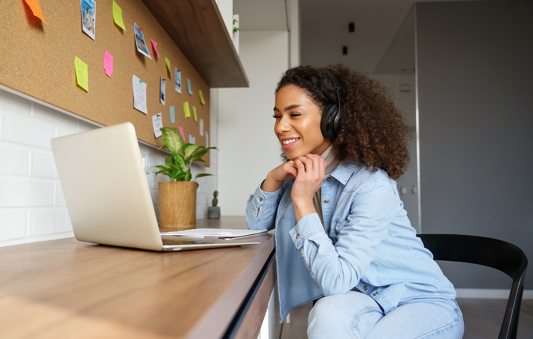 JCPinDorset's tweet image. When applying for a job there is a chance that you may be invited to a pre-recorded or live video interview, which can be a little daunting.
National Careers has advice on how to prepare yourself here: ow.ly/VHAk50X96Xt
#InterviewTip