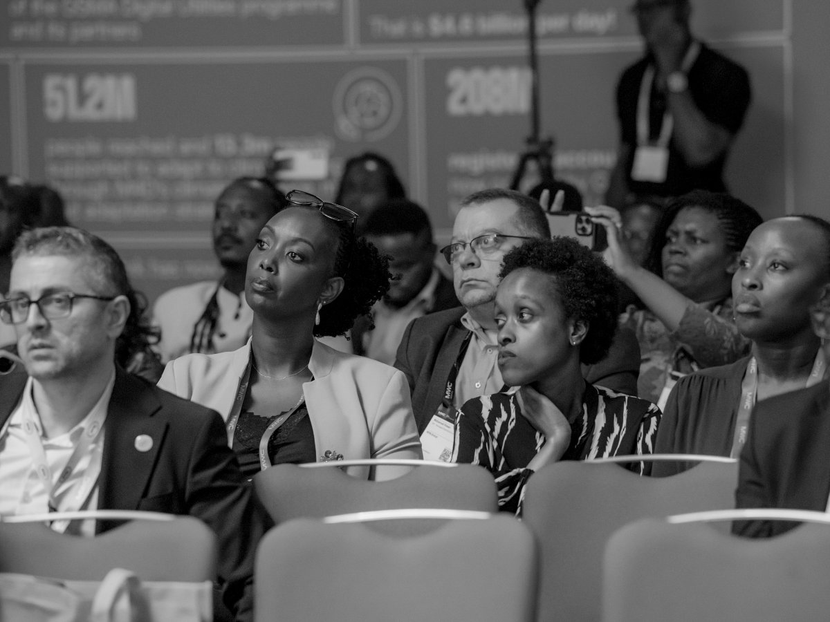 MTNRwanda's tweet image. At #MWC25, our CEO @Monzer455 joined industry leaders at the Mobile Money Leadership Forum to discuss how interoperability is transforming access to digital finance.

He emphasized that seamless connections between platforms are key to empowering more people, strengthening…