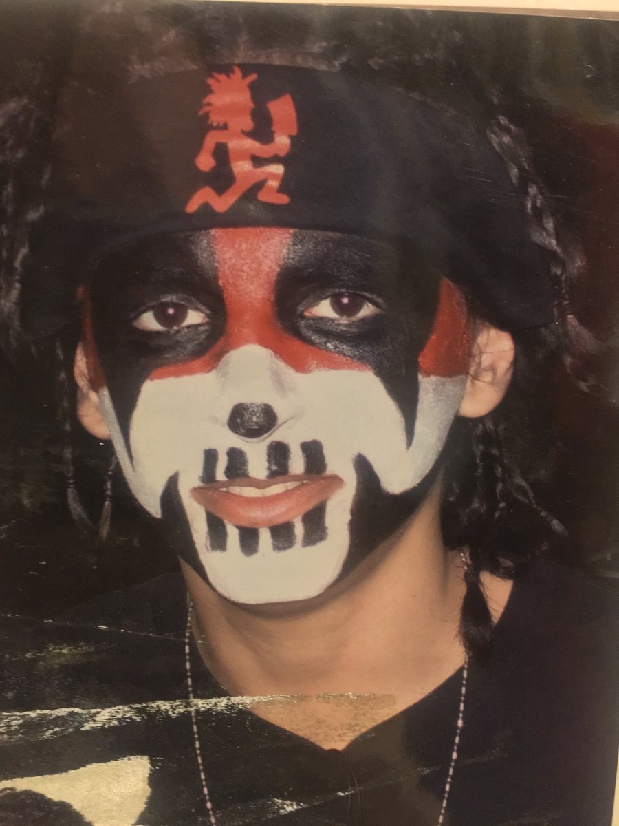 Juggalotus209's tweet photo. @bekaloo That is what my HS graduation card said. #SorryPops https://t.co/rCTBVPJZ6N