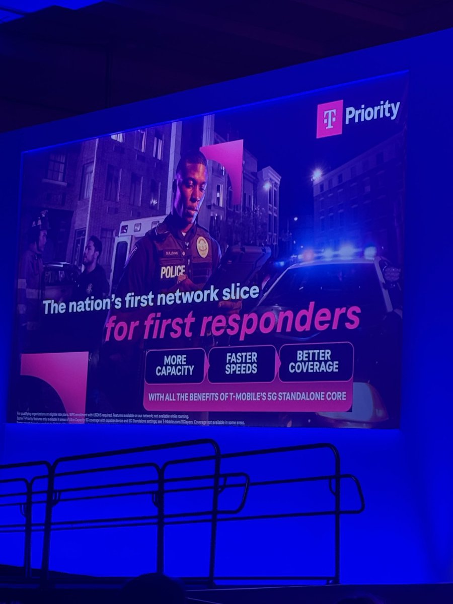 Chels_LA's tweet image. Really enjoyed the session by Mo Katibeh, CMO of @TMobileBusiness. He discussed their portfolio of 5G Advanced Network Solutions (ANS) - which are driving real outcomes for businesses. 
Innovate25 | T-Mobile for Business Partner @T_Priority