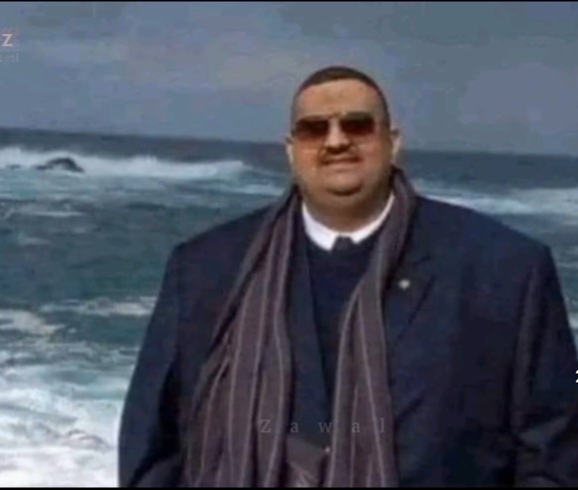 هذا البحر مصور معاه 

ولا اهو مصور مع البحر !؟🫤