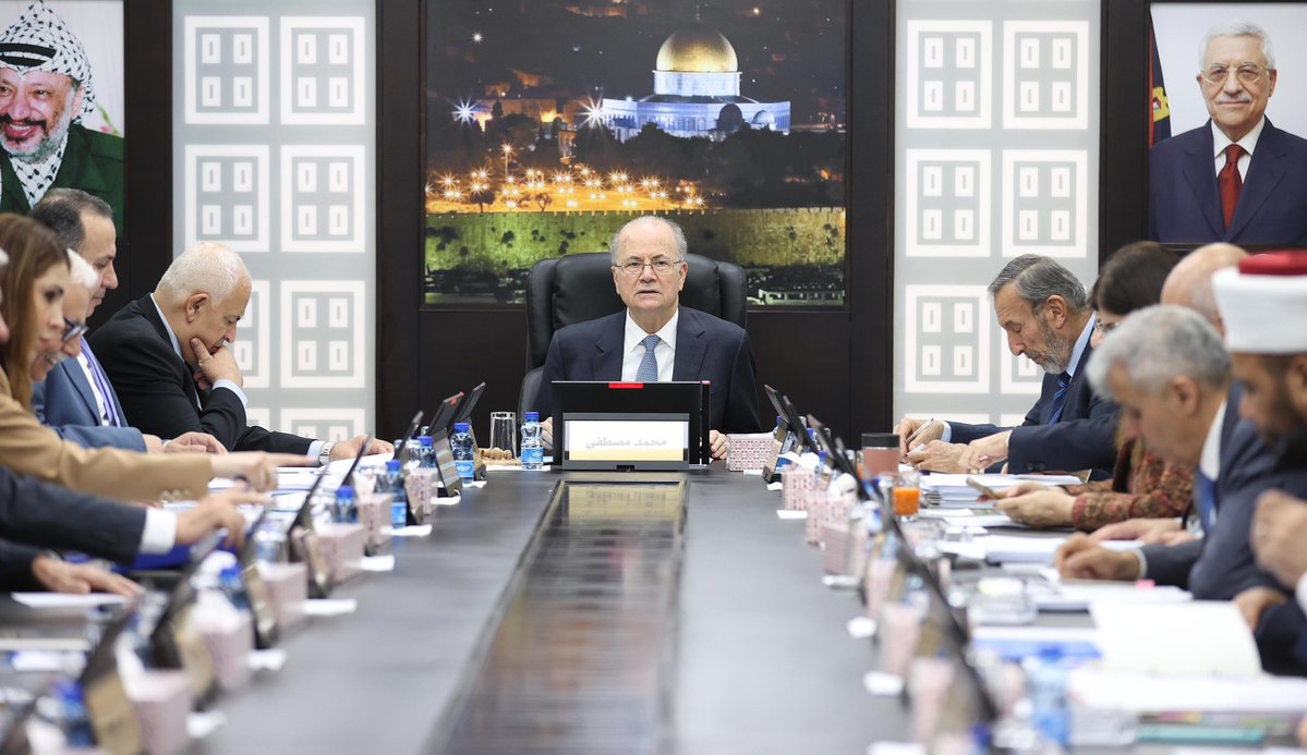 pal_gcc_en's tweet image. Prime Minister Mustafa: Government continues preparations to implement #Gaza Recovery and Reconstruction Plans in coordination with all partners
🌐 pmo.pna.ps/en/Article/591…