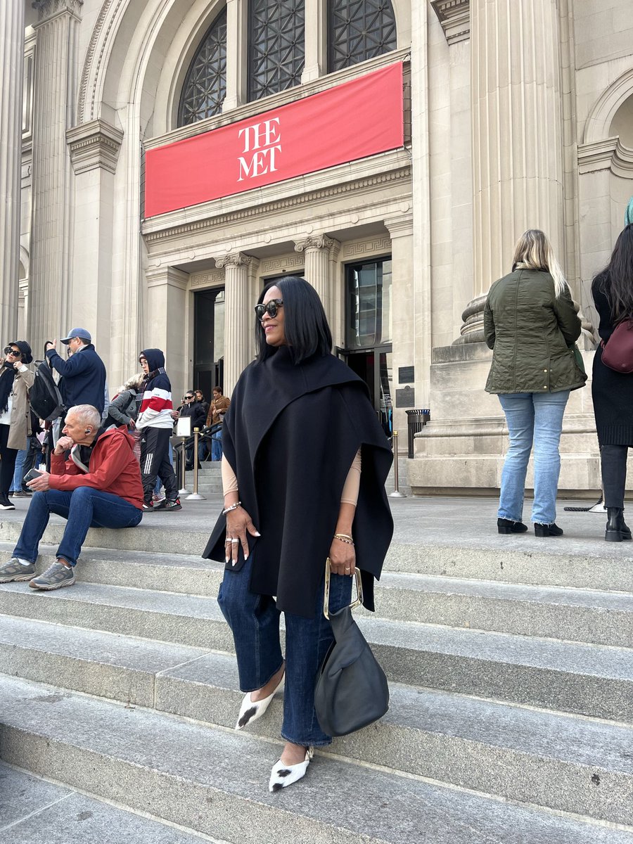 theeageofgrace's tweet photo. Comfortable outfit to view Superfine:  Tailoring Black Style Fashion Exhibit at NYC’s Metropolitan Museum of Art closes on Sunday, October 26. 

https://t.co/VAf3UGMNyk https://t.co/RUmKejecf6