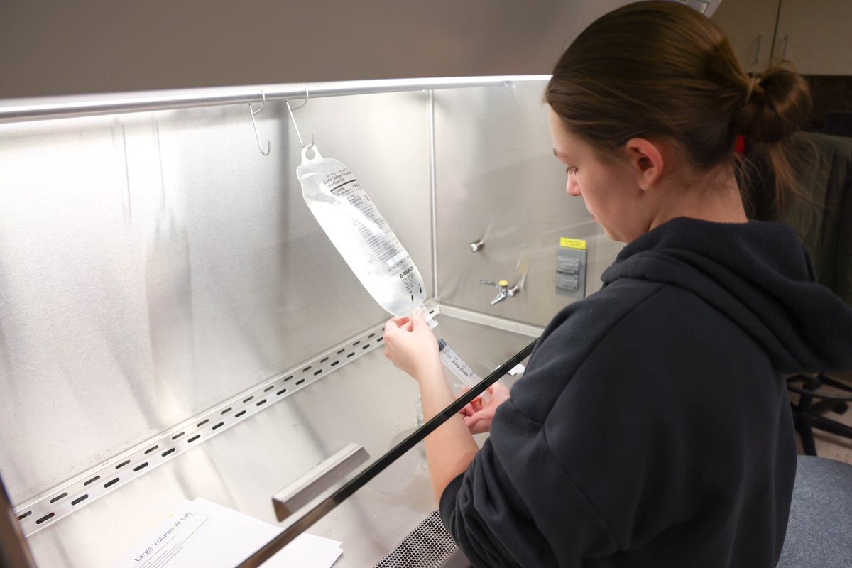 💊 Thinking about a career in healthcare?

NDSCS Pharmacy Tech students get hands-on experience + great career options after graduation.

Check it out 👉 NDSCS.edu/Pharmacy-Techn…

#PharmacyTechnicianDay #PharmacyTech