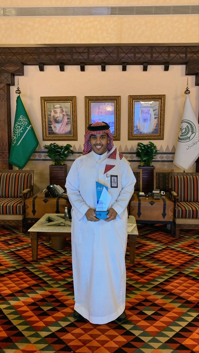 في رحلة الصعود بين قمم السروات اكتمل عقد التتويج لأبطال مجتمع ثراء الشبابي في عسير برعاية وإلهام الأمير تركي بن طلال بن عبدالعزيز الذي قال لنا:

“أنتم فريقي”

كلمةٌ اختصرت معنى القيادة وأشعلت فينا شعلة الإصرار ، في ثراء نصعد لأن القمم لا تليق إلا بالطموحين. 

شكراً : <a href="/asda_aseer/">هيئة تطوير منطقة عسير</a>