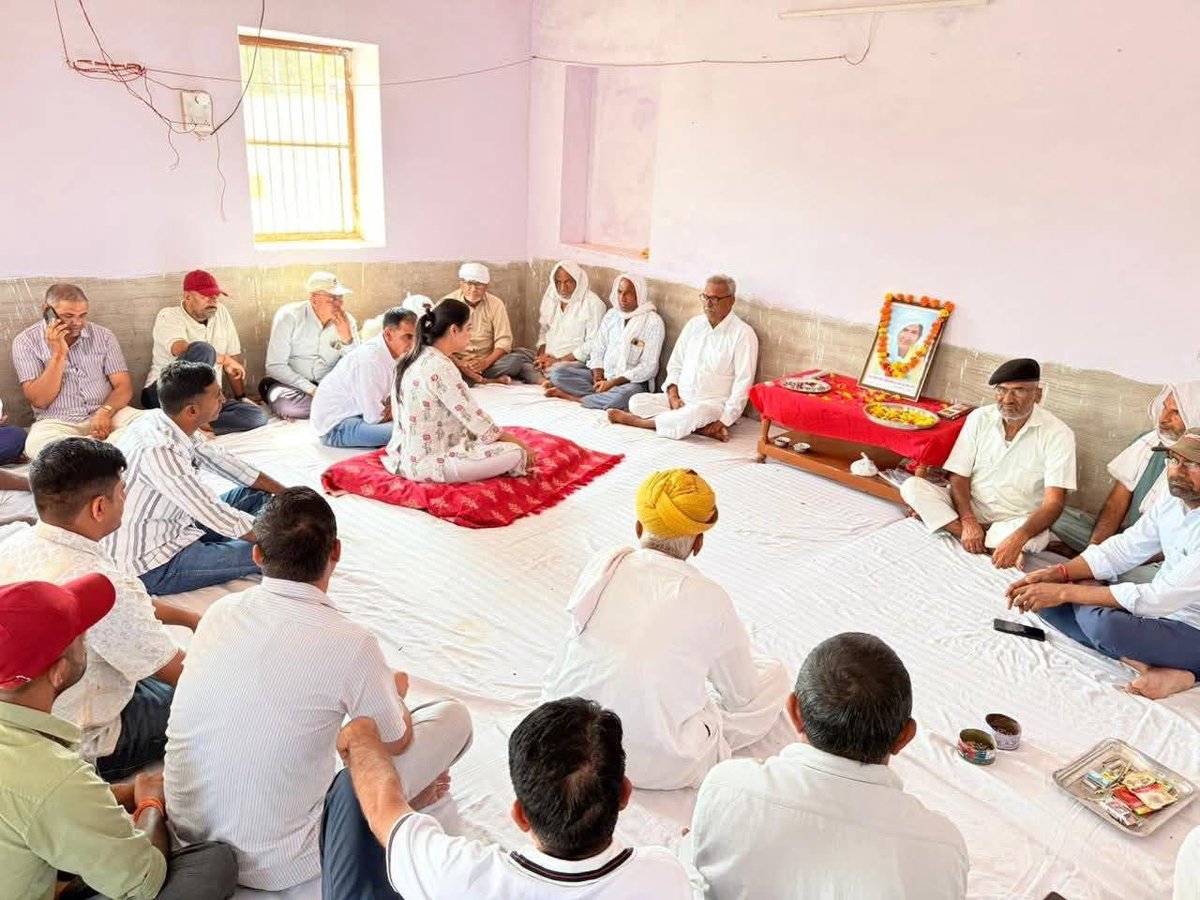 Manoj Saran ЁЭХП (@manojbaytu1) on Twitter photo рдпрд╣рд╛рдБ рднреА рдХреЛрдИ рд░рд╛рдЬрд╢рд╛рд╣реА рд╕реЗ рдХрдо рдирд╣реАрдВ рд╣реИред
ЁЯШФЁЯШФ рдпрд╣рд╛рдБ рднреА рдХреЛрдИ рд░рд╛рдЬрд╢рд╛рд╣реА рд╕реЗ рдХрдо рдирд╣реАрдВ рд╣реИред
ЁЯШФЁЯШФ