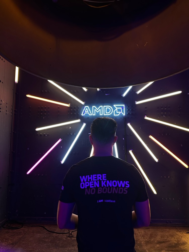 AMD's tweet image. A huge thank you to everyone who joined us for AMD AI Dev Day! From speakers and sponsors to every developer, researcher, innovator, and AMDer, we’re grateful for this vibrant community that is pushing the boundaries of AI together.
#AIDevDay #AMDevs