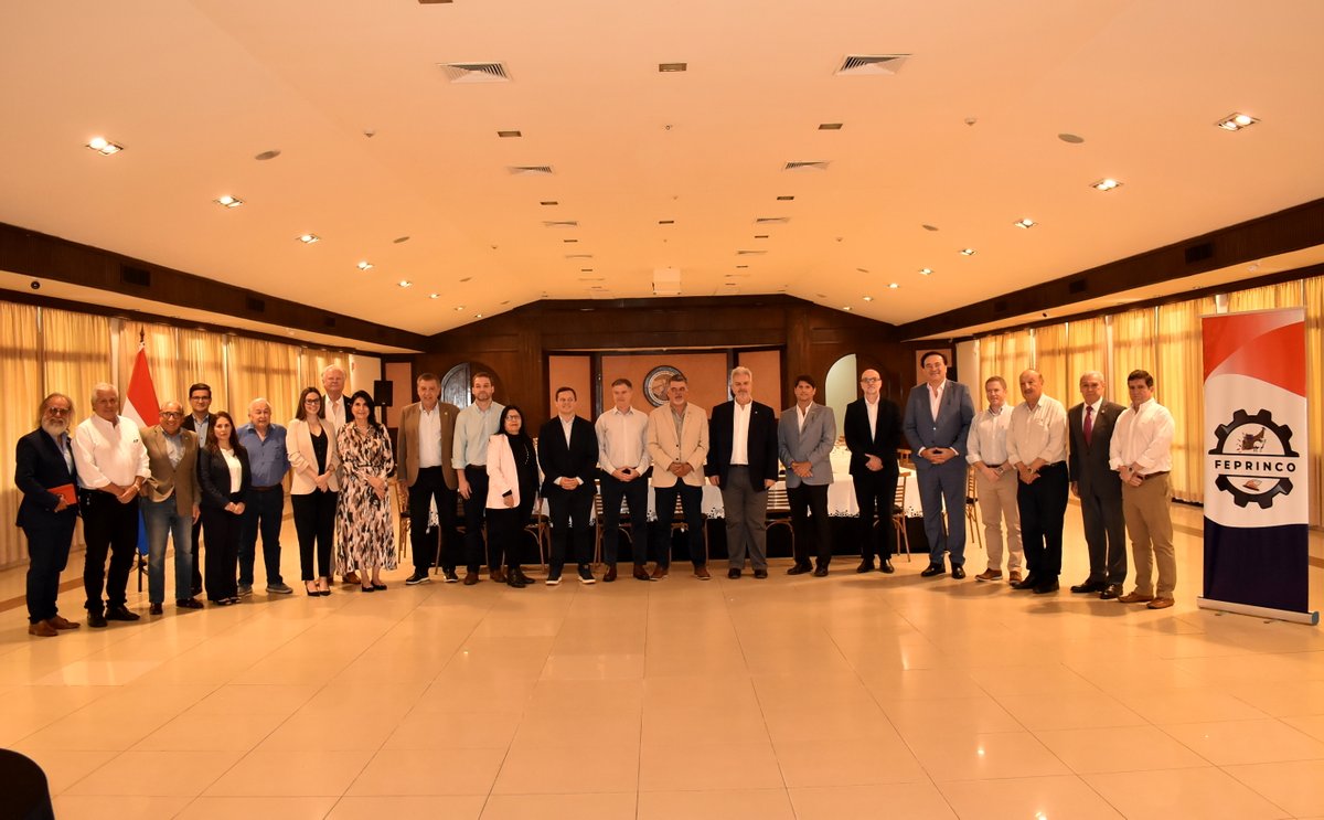 arp_py's tweet image. LA FEPRINCO ELIGIÓ A SUS NUEVOS PRESIDENTES Y MIEMBROS DE LA DIRECTIVA
La institución estará presidida por el Dr. Daniel Prieto Davey por la Producción, por el Ing. Enrique Duarte por la Industria y por el Ing. Iván Dumot por el Comercio.
👉acortar.link/icUtTm