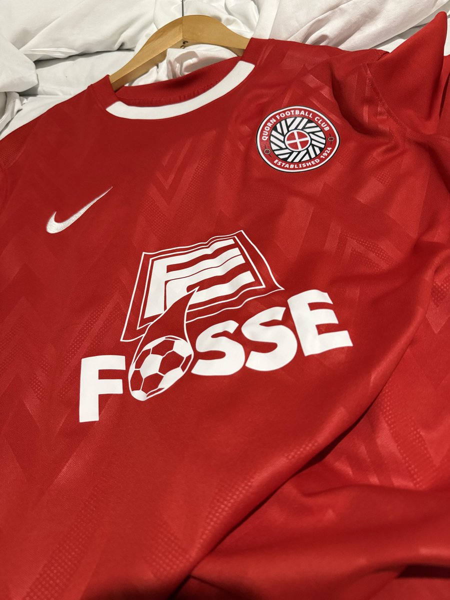 Lee Cooper tweet media