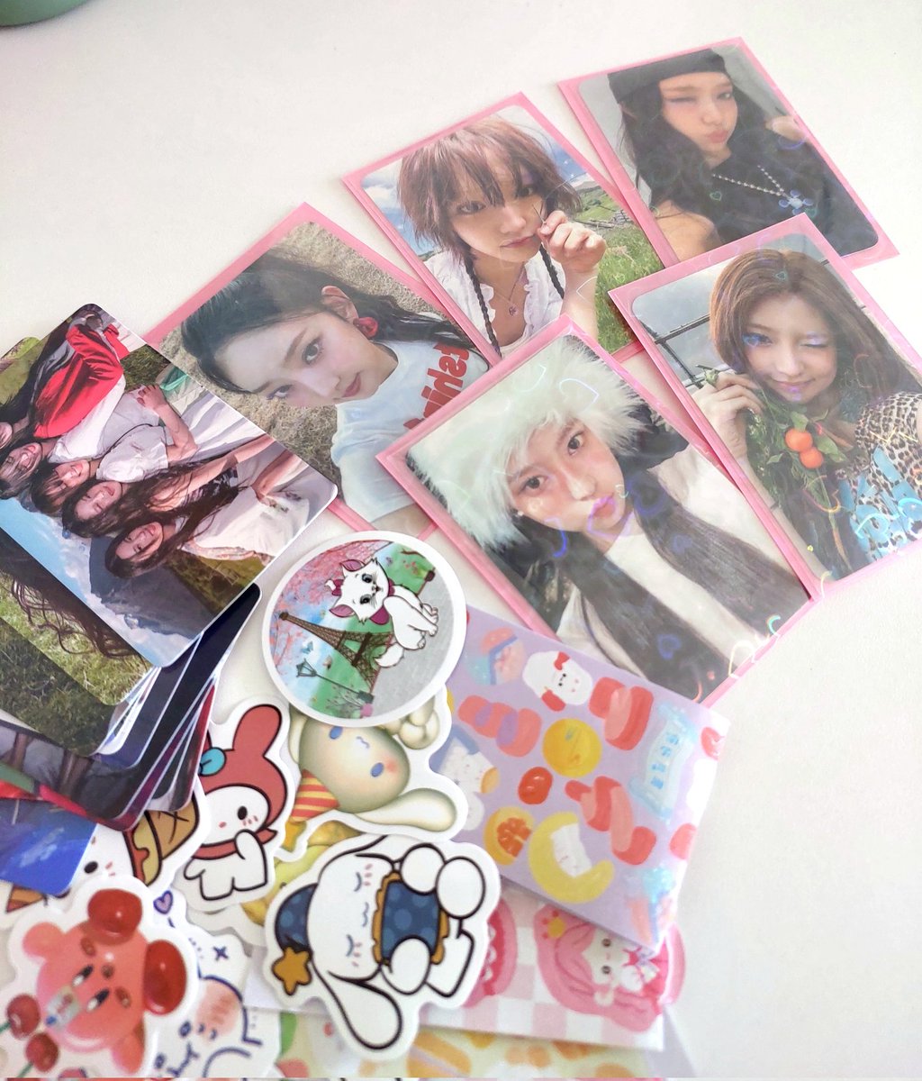 joyhellos's tweet image. feedback super positivo para @meujiho por esse mail lindo e lotado de brindes 🥺🤏🏻 o envio foi bem rápido e cuidadoso, mt obrigada!