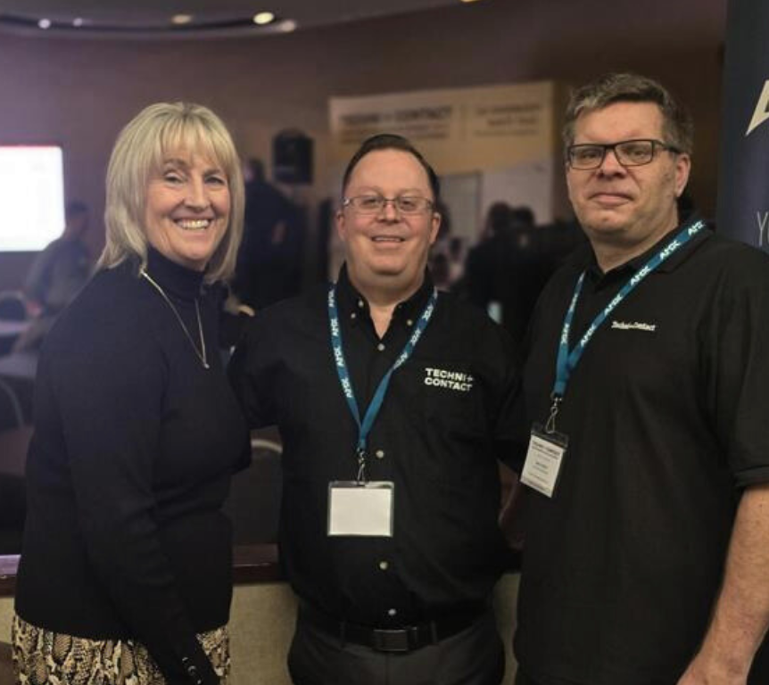 Applied_tweets's tweet image. Yesterday, our very own Deena D. Simon, connected with our clients and valued partners at the event, discussing new products and the latest trends in AV/IT technology. 💡

#TechniContact #LetsConnectRoadshow #AppliedElectronics #ProAV #Vancouver
