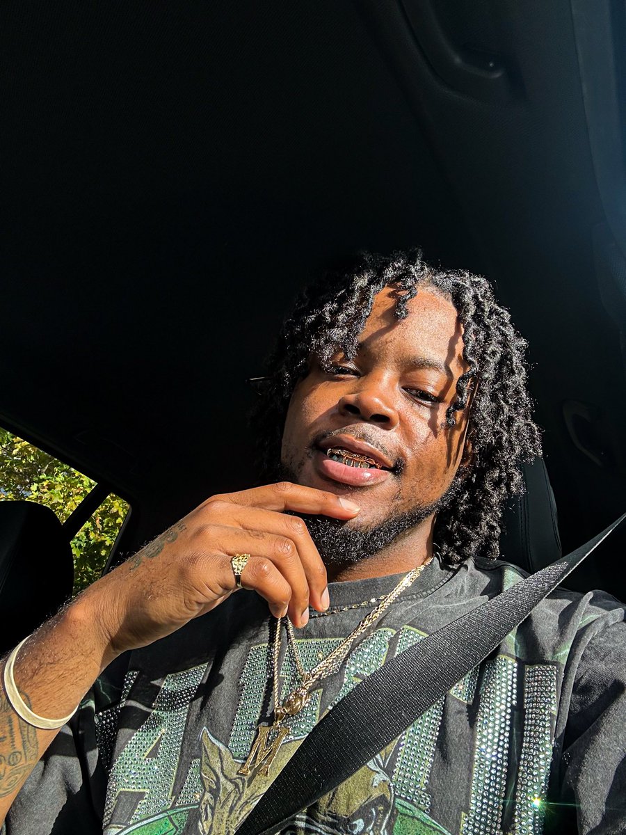 ⚜️Soprano no soprino I live life like Gambino 🛢️🧌🎱 #444 #LongLiveEazyE #LongLiveBlvk #LongLiveDoubleR #Hillsboro #thestreetdesigner #mk47capo #charlotte