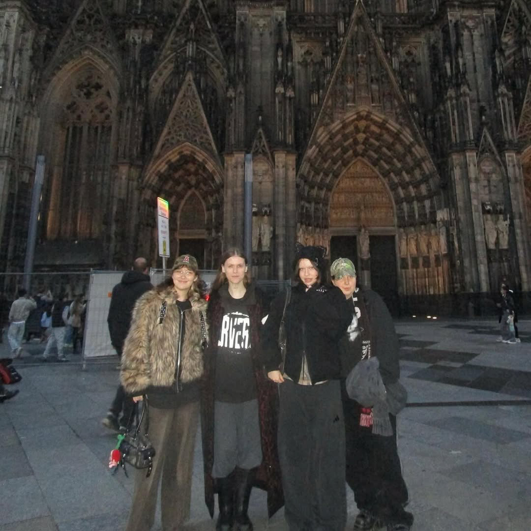 hayden with fans at the cologne cathedral in germany ahead of her show today ♥️