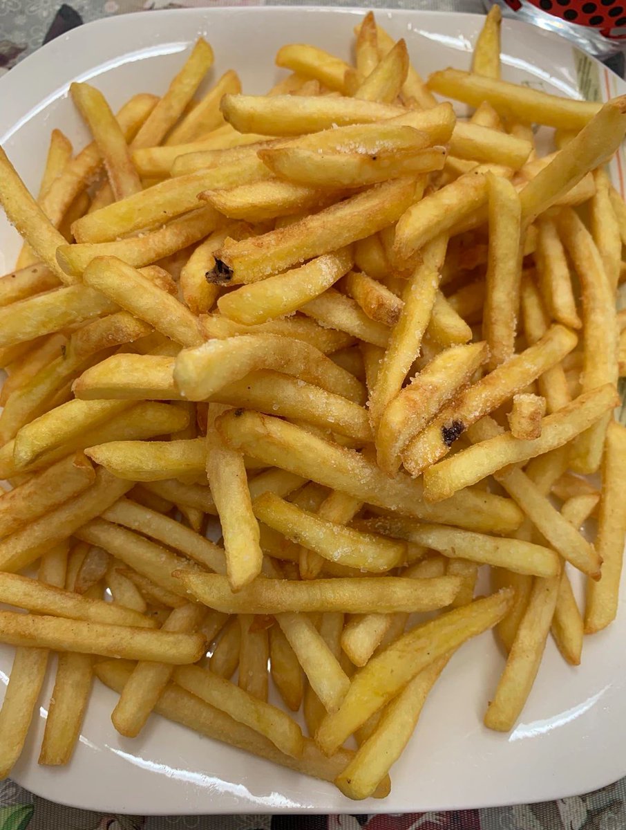 iammichaelrix's tweet image. KETCHUP IS NOT YET INVENTED

What are you having on your fries??
