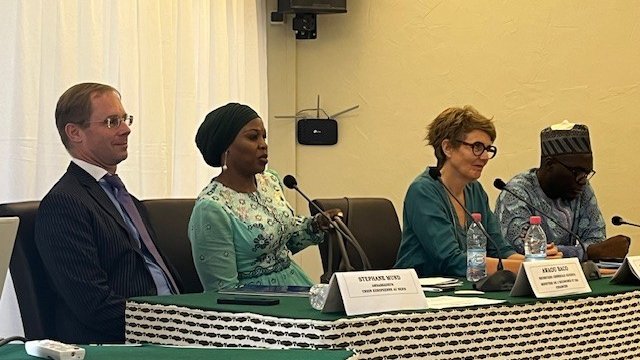 UEauBenin's tweet image. Lancement du projet #SecFinAfrica : A travers ce projet, l’🇪🇺 et ses partenaires, interviennent en #Afrique de l’Ouest pour renforcer l’efficacité de la #lutte contre les flux financiers illicites liés à la criminalité et au #terrorisme, au #blanchiment de capitaux.
#CENTIF
#giz