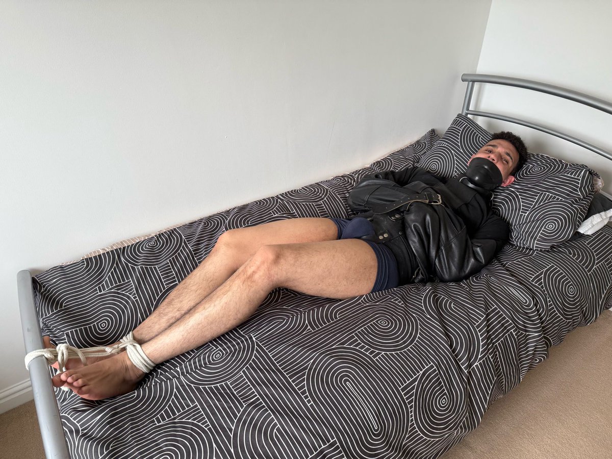 @knotrowan helpless and strapped up tight in the straightjacket, there was no help coming for him😈😈