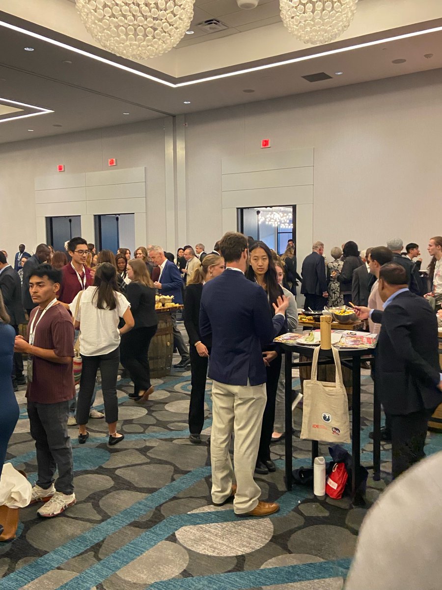 It was great to connect with many <a href="/WorldFoodPrize/">World Food Prize Foundation</a> attendees in Des Moines last night! We enjoyed partnering with the <a href="/DSMpartnership/">DSMpartnership</a> for the Meet Me at the Dialogue event.

#FoodPrize25