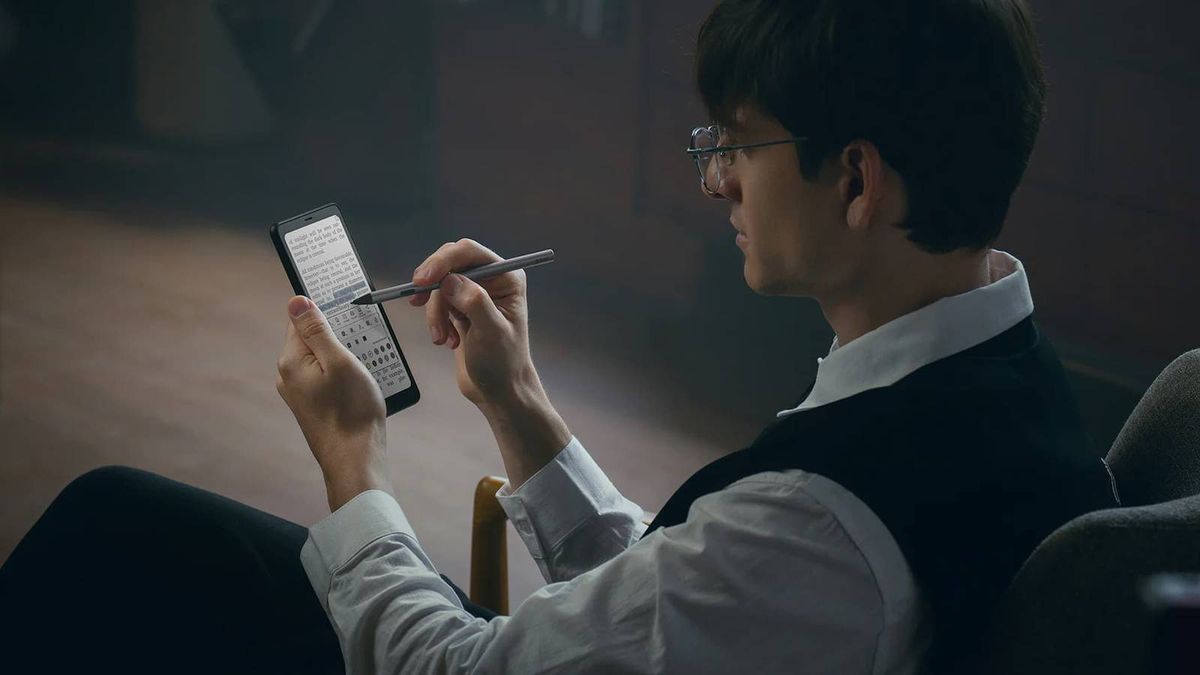howtogeek's tweet image. This Color E-reader That Makes You Rethink the Minimal Phone
bit.ly/3KTTV8F