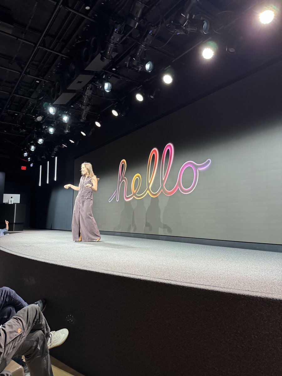 Sixtine Rose tweet media