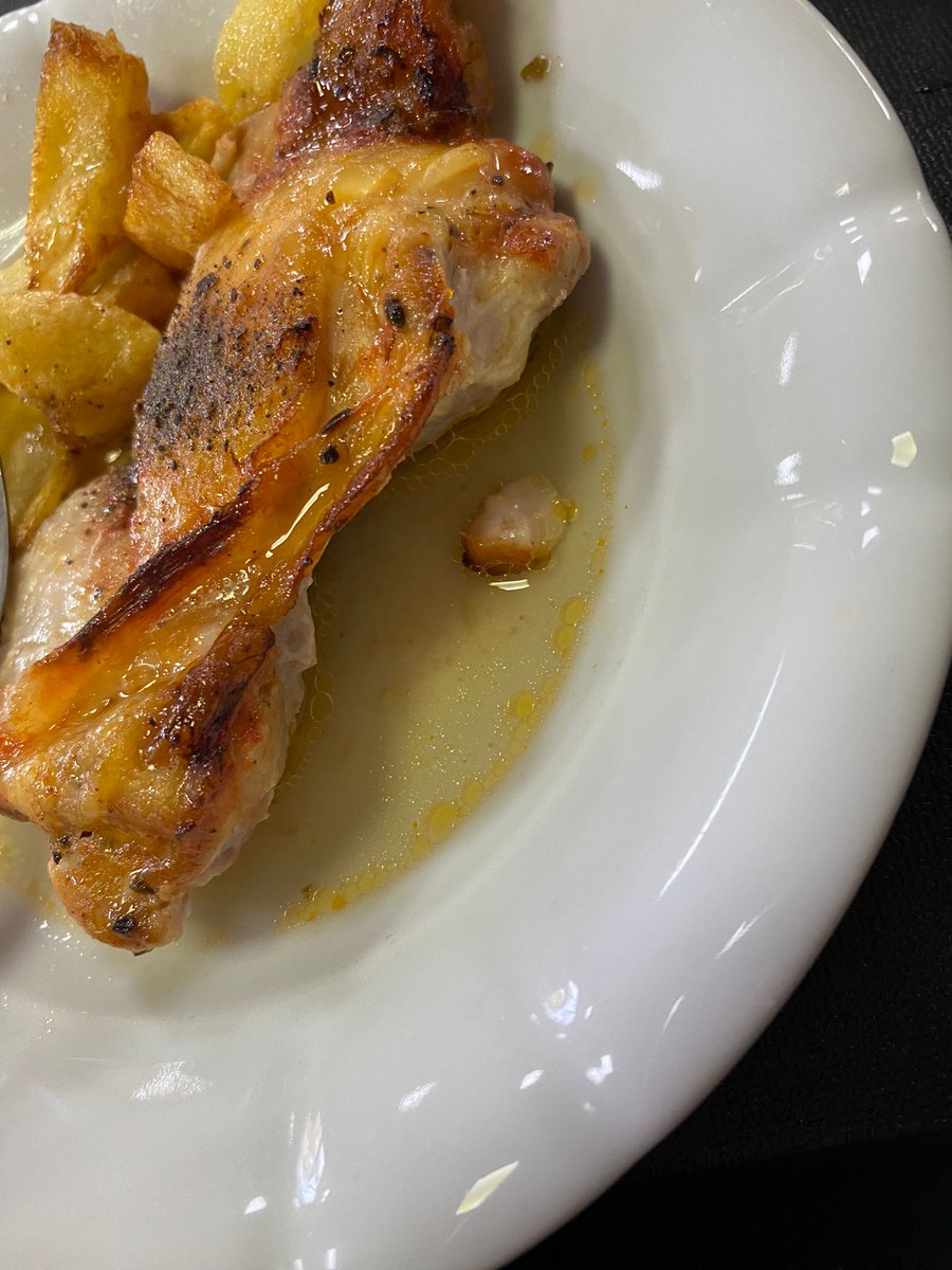 2025 Bahar Dönemi’nden bu yana Çanakkale’deki KYK yurtlarında, yemek yemeyip yalnızca su almak isteyen öğrenciler, Gençlik ve Spor Bakanlığı (GSB) tarafından en düşük yemek ücretini ödemeye zorlanmaktadır. Yurtlarda çalışma alanlarının yetersizliği +