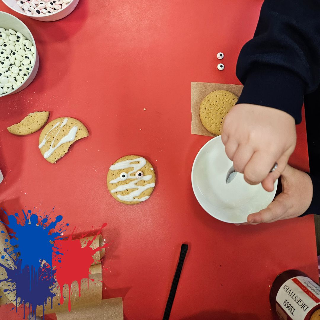 BrookfieldSM3's tweet photo. Time to get SPOOKY! 👻
Our wrap-around care children had a great time transforming biscuits into edible mummies using icing and lots of eyes! 👀
#WrapAroundCare #MummyBiscuits #HalloweenTreats #AfterSchoolFun https://t.co/aMFdjFB1O8