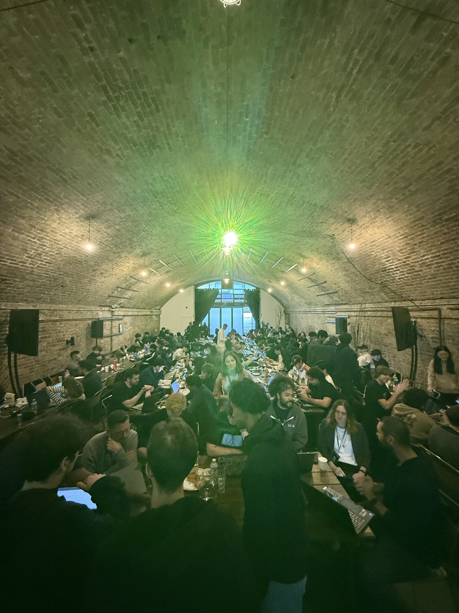 ganainmtech's tweet image. When top quants, DeepMind researchers, and Harvard students show up at a #hackathon… big things happen! 👀👇
This past weekend in London, 250+ attendees came together to build 68 projects in just 36 hours.
The energy was electric. You’ve seen the videos, lines wrapped around…