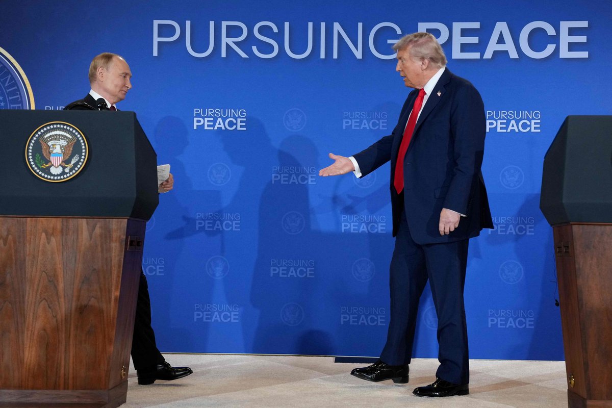 #URGENTE | Se cancela la cumbre prevista en Hungría entre Donald Trump y Vladímir Putin, luego de que el sanguinario y genocida dictador imperialista de Rusia se volviera a negar a negociar una tregua y exigiera la rendición incondicional de Ucrania.