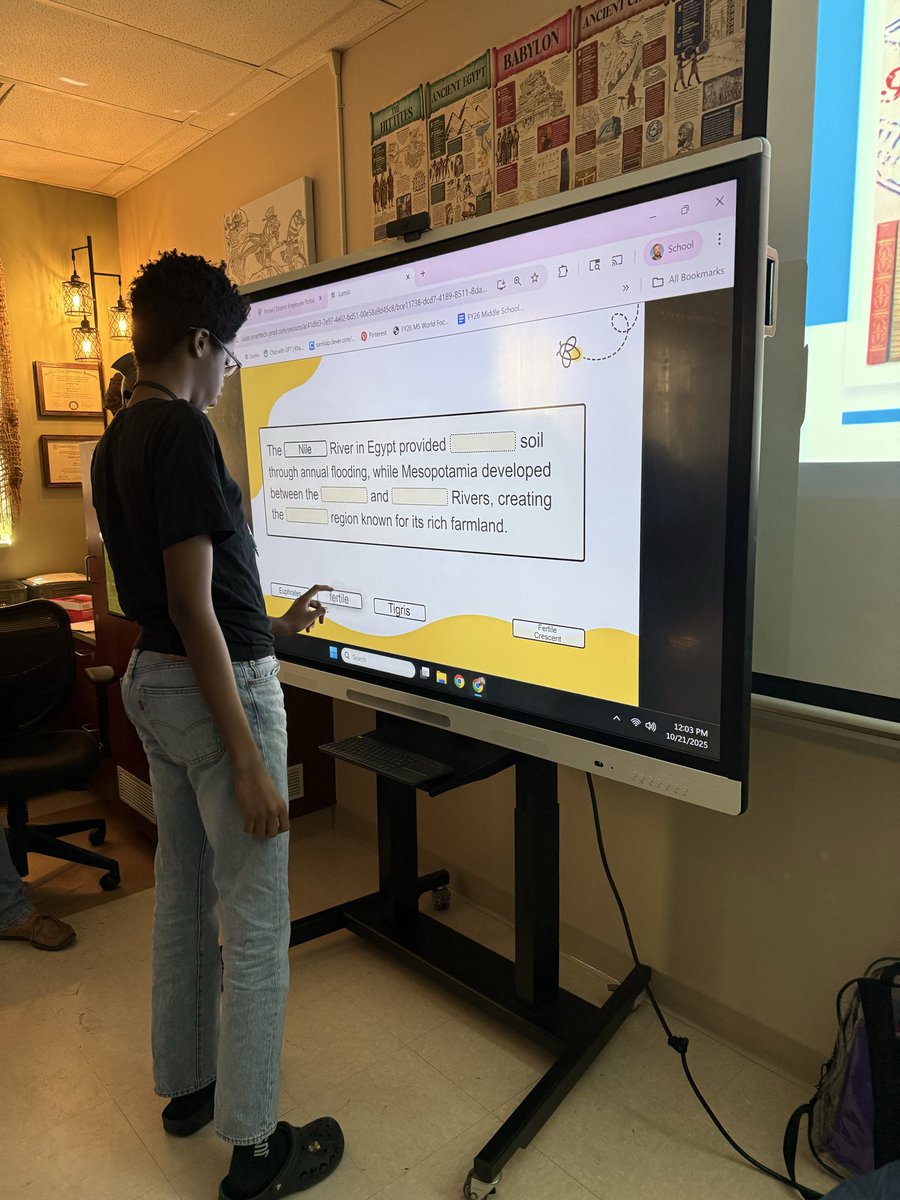 LWMSWarriors's tweet image. Connecting the dots! 🗺️ Students in Mr. Dery’s class reviewed how the geography of Mesopotamia and Egypt influenced the growth of early economies and civilizations. #EngagedLearning #WorldHistory 

@CaelethiaTaylor @AP_Makowski @LaquandraGolf @ExpatEducatorTJ @BEVillalobos79